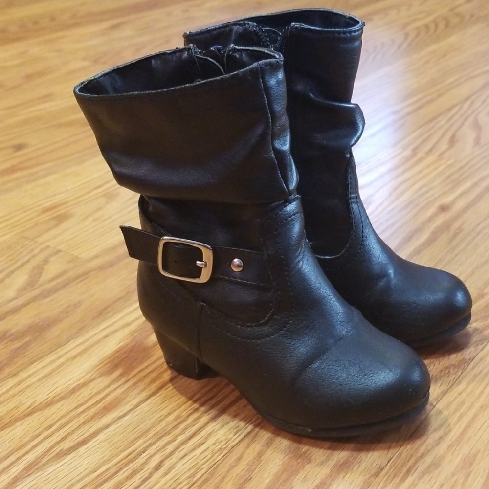 Heeled boots